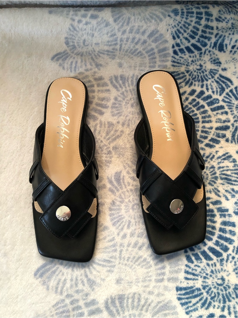 Cape Robbin Black Slide Mules with Silver Accent